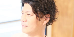赤羽 メンズパーマ 波巻き サーフカール 縦落ちカール リビーチヘアリゾート